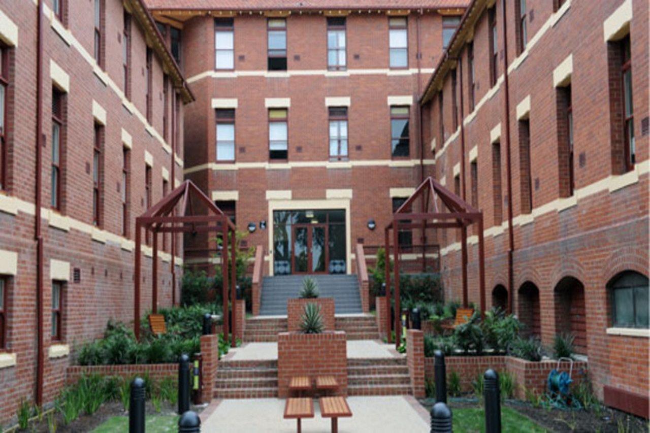 Хостел Yarra House Мельбурн Экстерьер фото