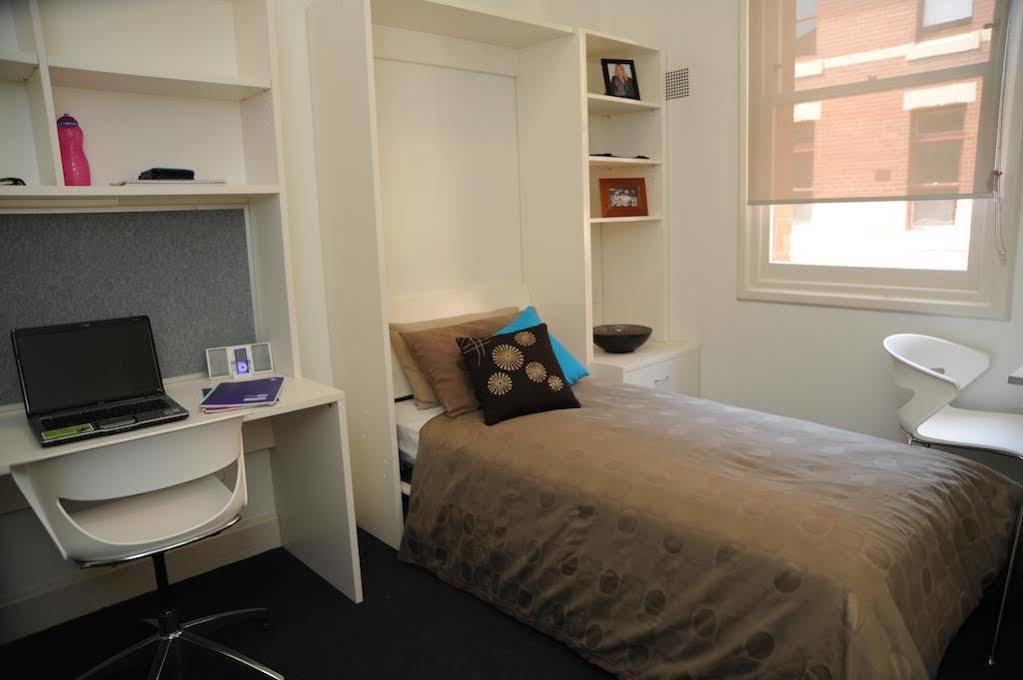 Хостел Yarra House Мельбурн Экстерьер фото